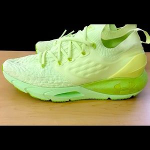 neon green stephen curry shoes